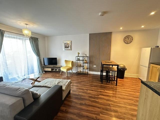 Grand Central Apartments Дарби Екстериор снимка