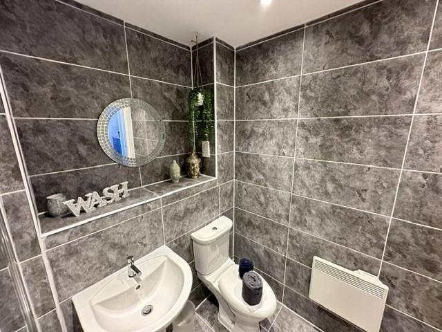 Grand Central Apartments Дарби Екстериор снимка