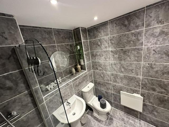 Grand Central Apartments Дарби Екстериор снимка